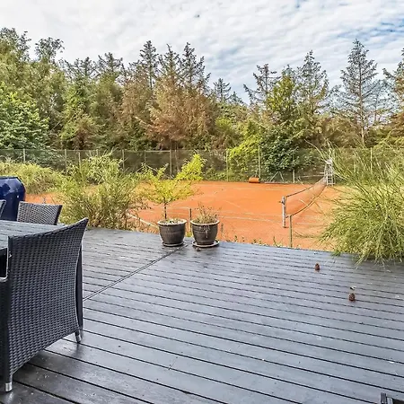 Nice home in Sjællands Odde w/ WiFi&3 Bedrooms Vakantiehuis